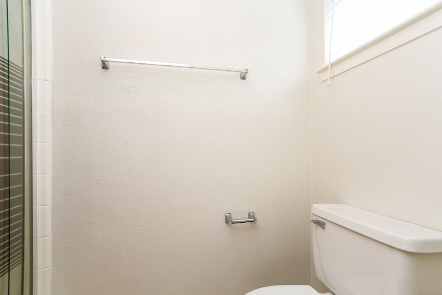 Building Photo - 4511 Chestergate Dr