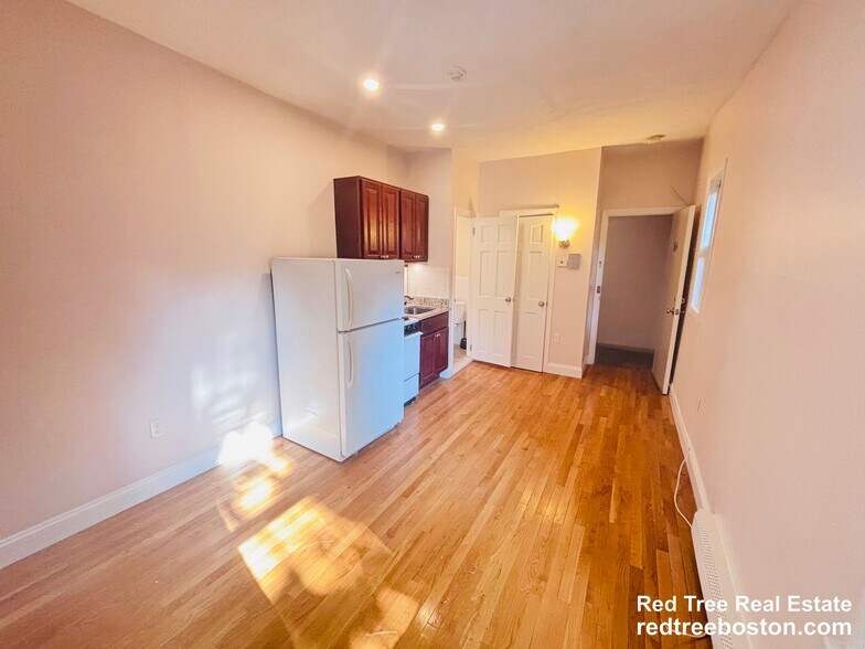 Building Photo - 49 S Huntington Ave