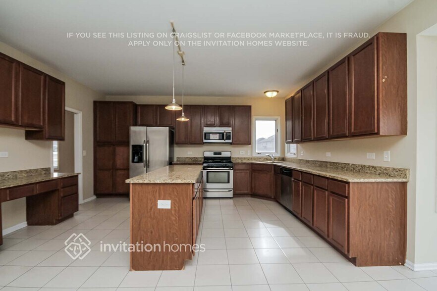 Building Photo - 18160 Goesel Dr