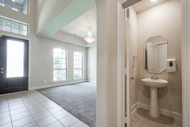Building Photo - 4831 Eagles Glen Dr