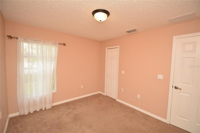 Building Photo - 192 Pine Grove Dr