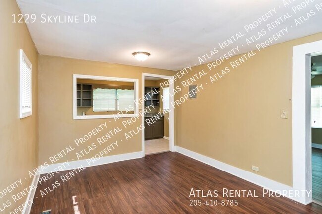 Building Photo - 1229 Skyline Dr