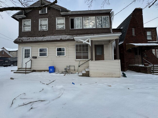 Primary Photo - Water Street Duplex