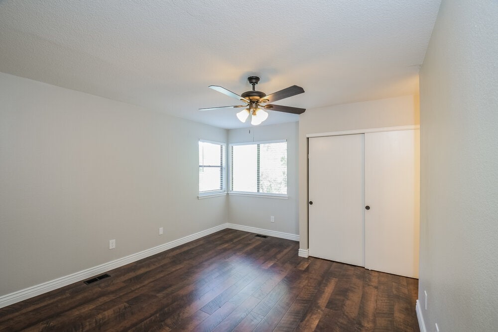 Building Photo - 514 Timberline Pl