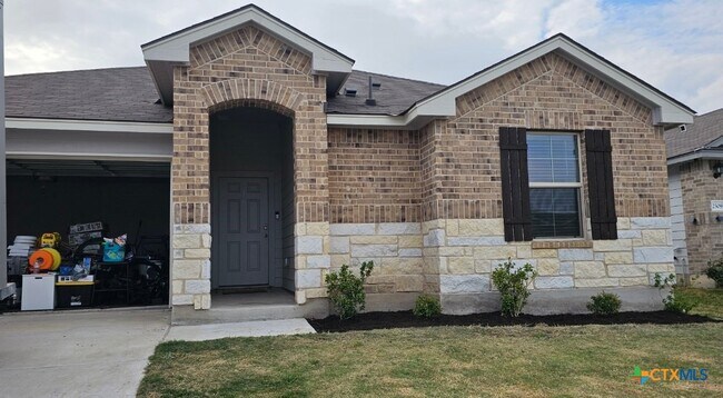 Building Photo - 2513 Rollett Dr