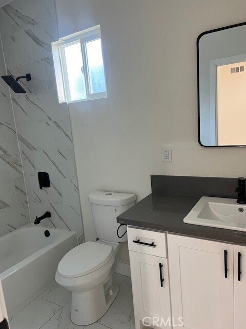 Building Photo - 5877 Towne Ave