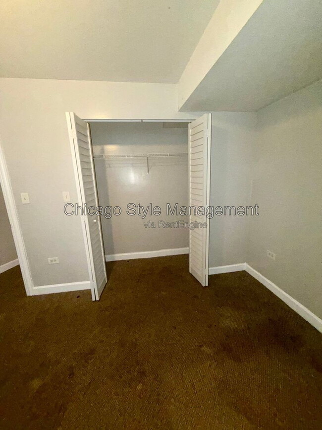 Building Photo - 5739 S Calumet Ave