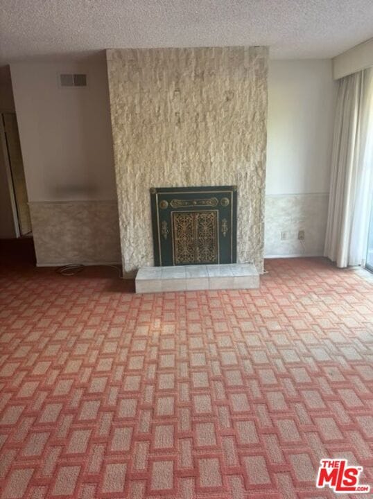 Building Photo - 321 N Oakhurst Dr