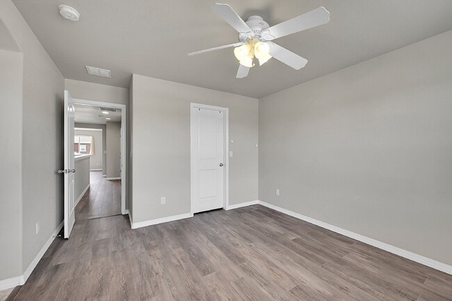 Building Photo - $2,340.95 with $300 off the first month's rent, 2 Beds, 2.5 Baths, Captivating Home in Colorado S...
