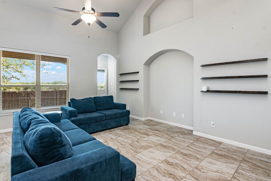 Building Photo - 9870 Mulhouse Dr