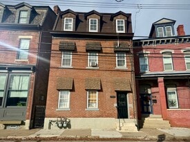 Building Photo - 1602 Lowrie St