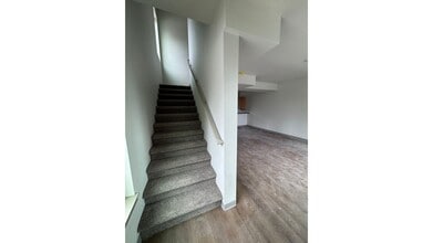 Building Photo - 1140 Cousy Lp