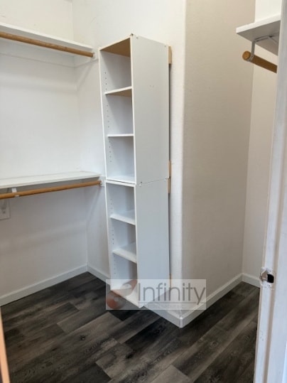 Building Photo - 810 E Ninth St