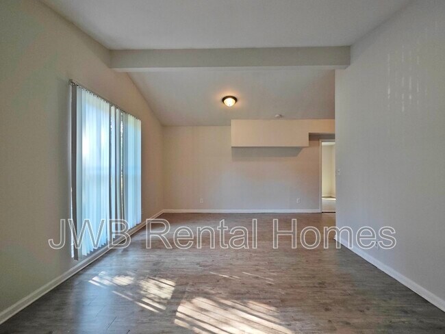 Building Photo - 8834 Darlington Dr