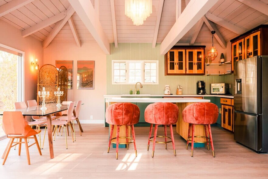 Building Photo - 30185 Vía Maria Elena