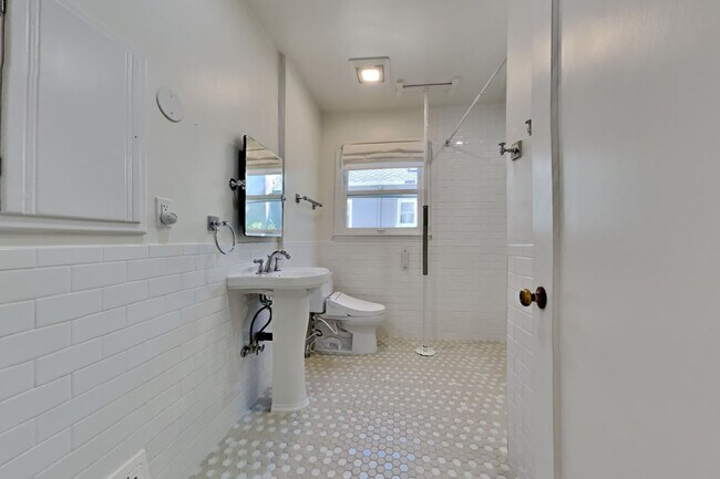 Building Photo - Charming Land Park Cottage – A Hidden Gem in the Heart of the City