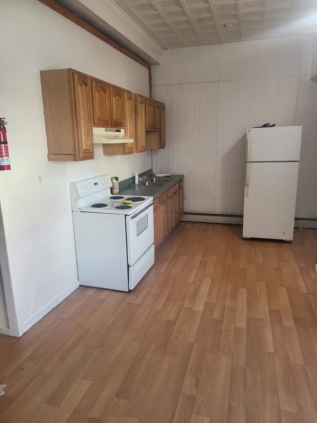 212 W Ridge St. 212 W Ridge St Lansford PA 18232 Apartment Finder