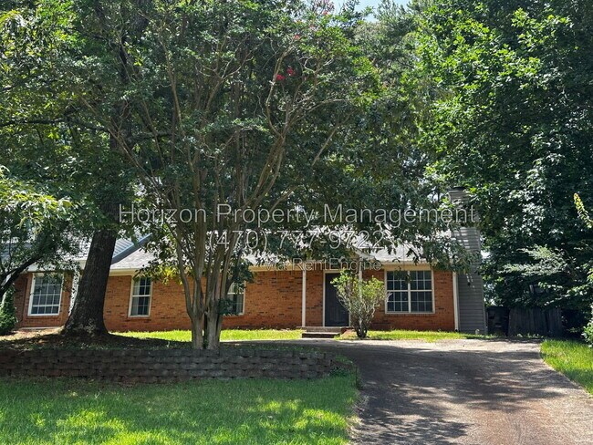Building Photo - 4925 Farmstead Ct NE