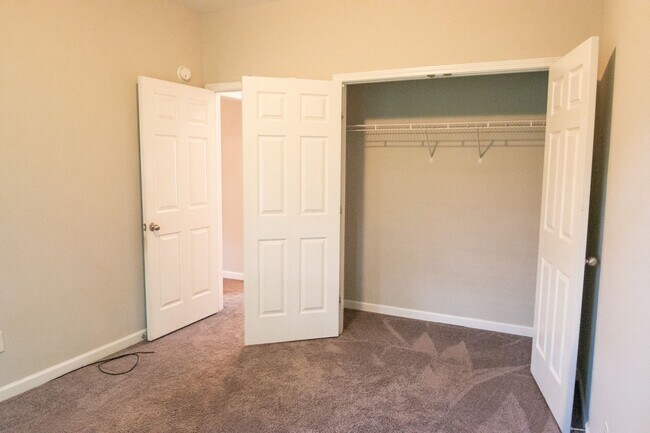 Building Photo - Main level living in Murfreesboro!