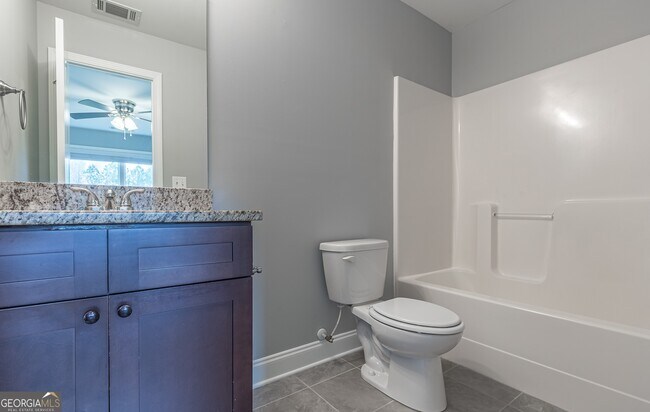 Building Photo - 1280 Binghampton Cir