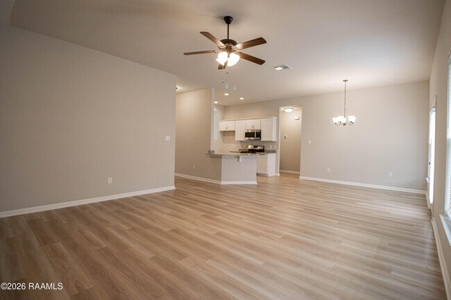 Building Photo - 304 Tall Meadows Ln