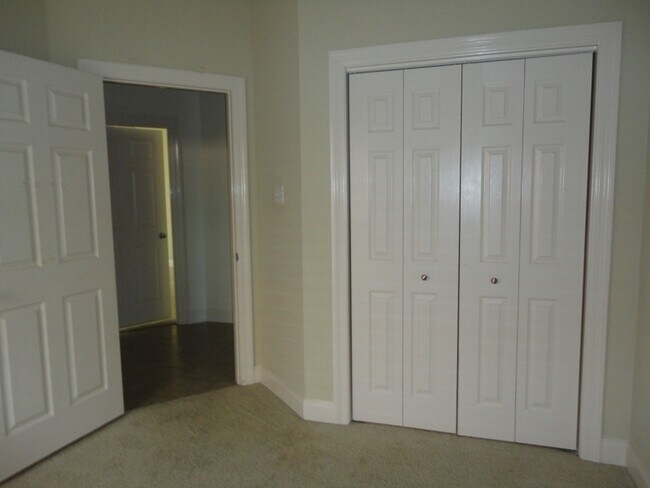 Building Photo - Shenandoah area 3BR/2BA house with dbl garage