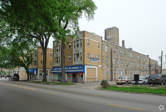 Building Photo - 5957 W Madison