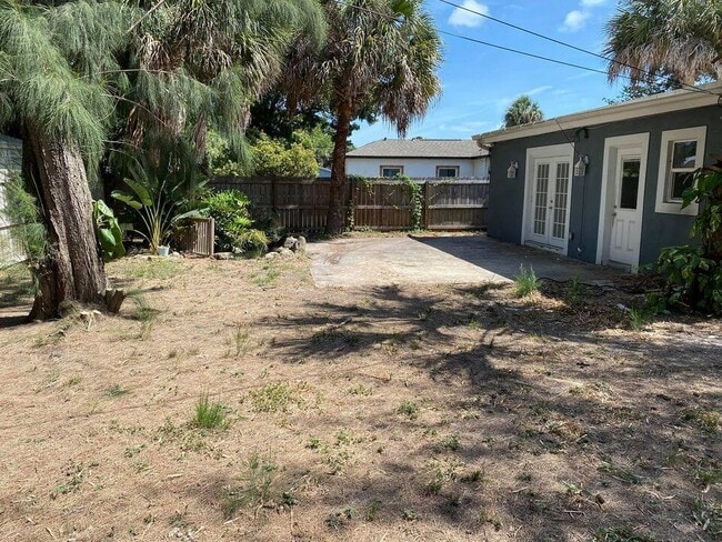 Building Photo - 1924 Elizabeth St