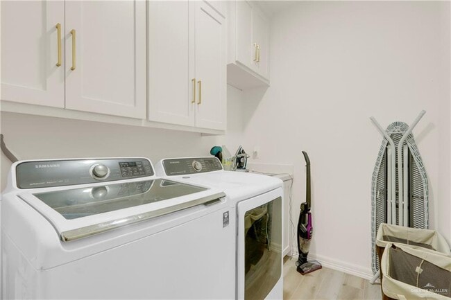 Building Photo - 13905 N 35th St