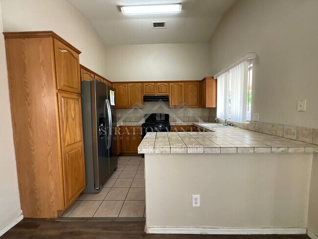 Building Photo - 5313 W Pecan Rd