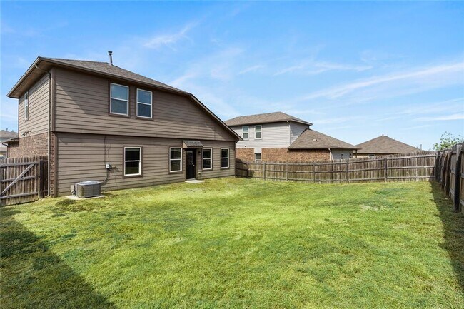 Building Photo - 314 Dusky Thrush Dr