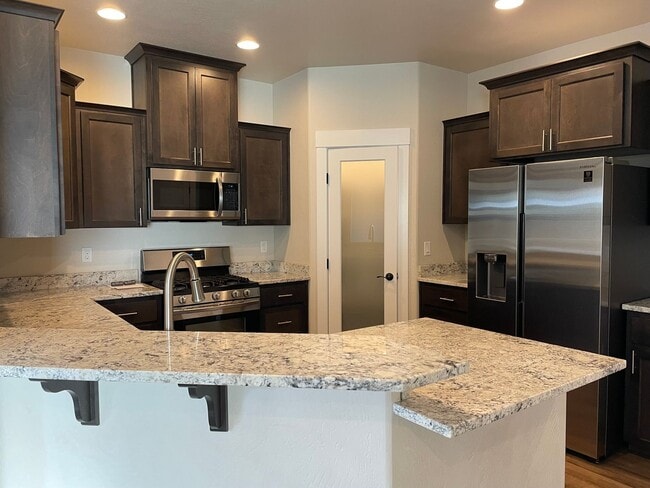 Building Photo - ****HALF OFF FIRST MONTH"S RENT*****Beautiful Two Story 3 Bedroom 2.5 Bath Townhome