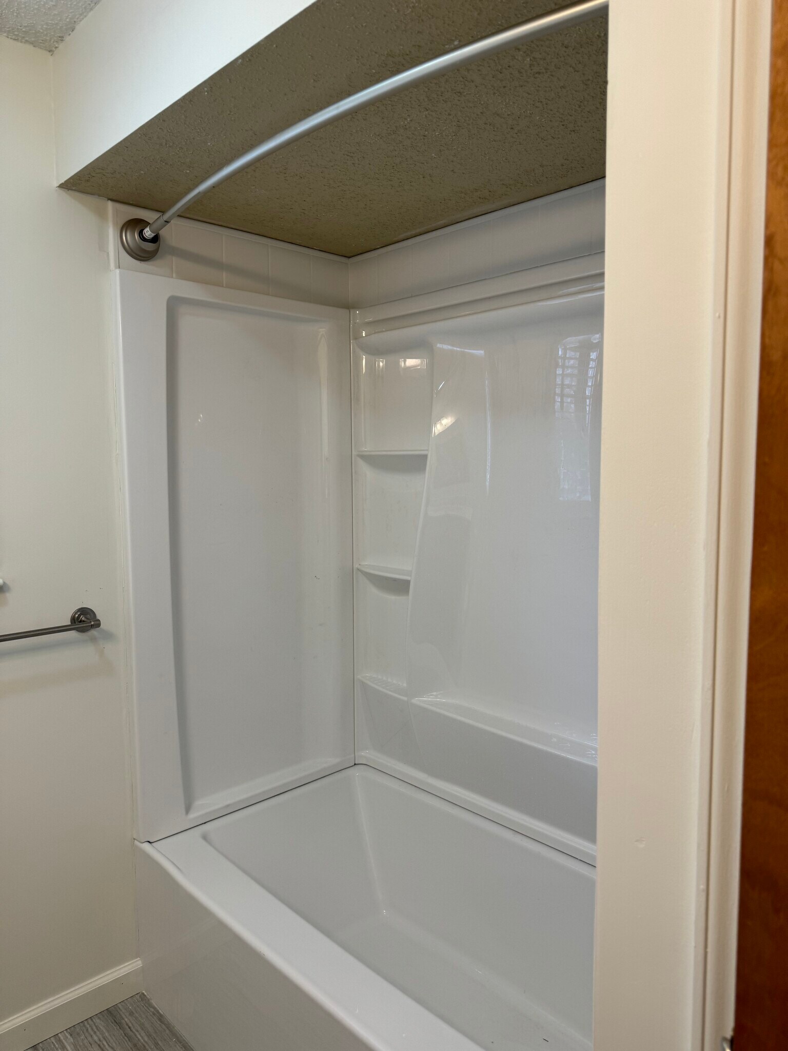 Full Bath View 2 - 13A Harding Avenue