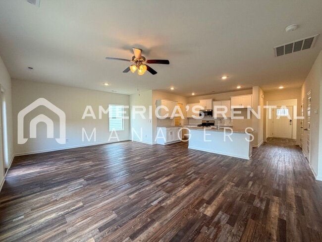 Building Photo - Modern Two Story Living in Doss Ferry - Available NOW!!