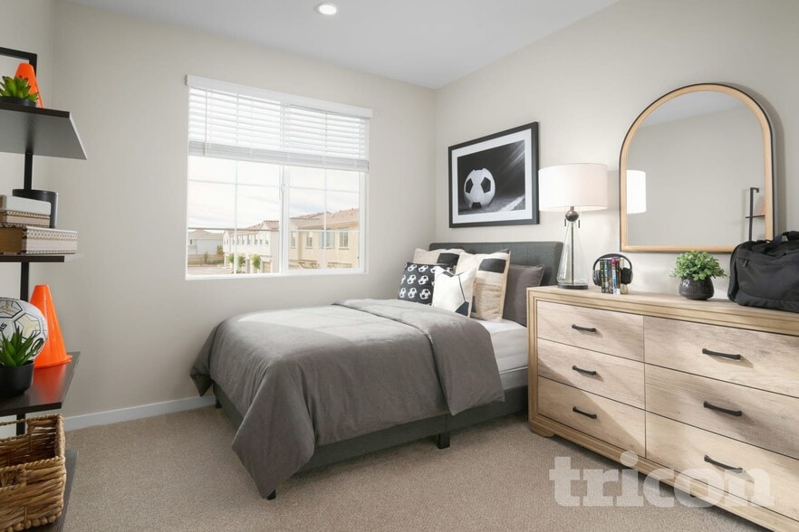 Building Photo - 10563 Vina Ct