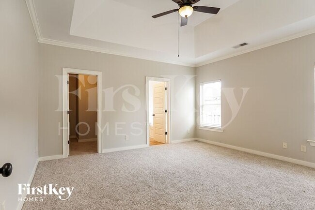 Building Photo - 604 Round Rd