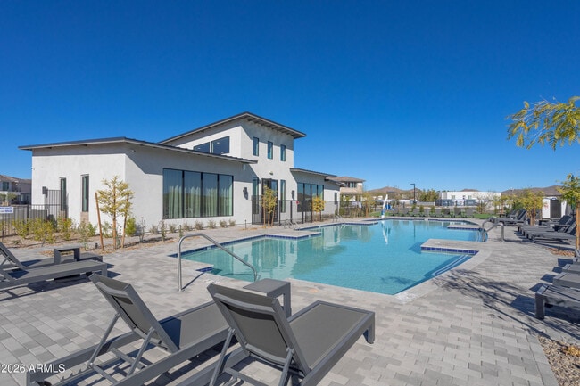 Building Photo - 2121 W Sonoran Desert Dr
