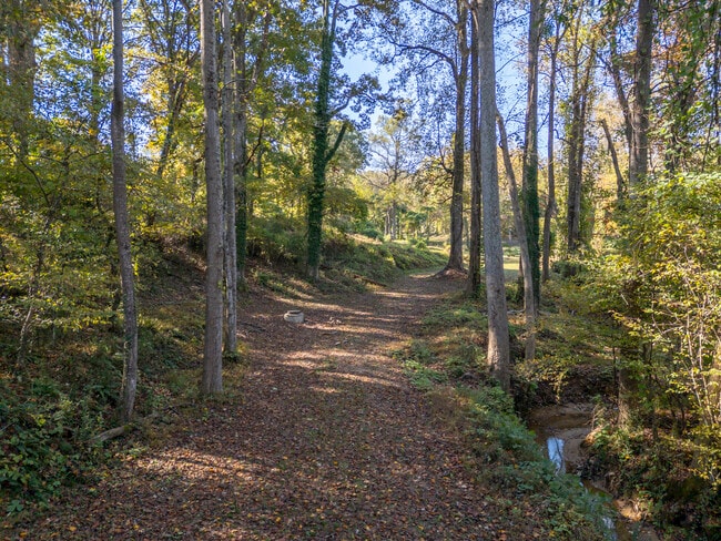 Building Photo - 143 Luckado St