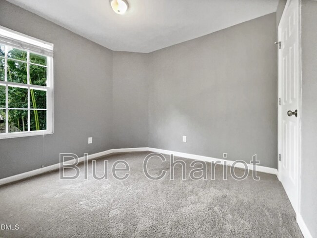 Building Photo - 311 Burnette St