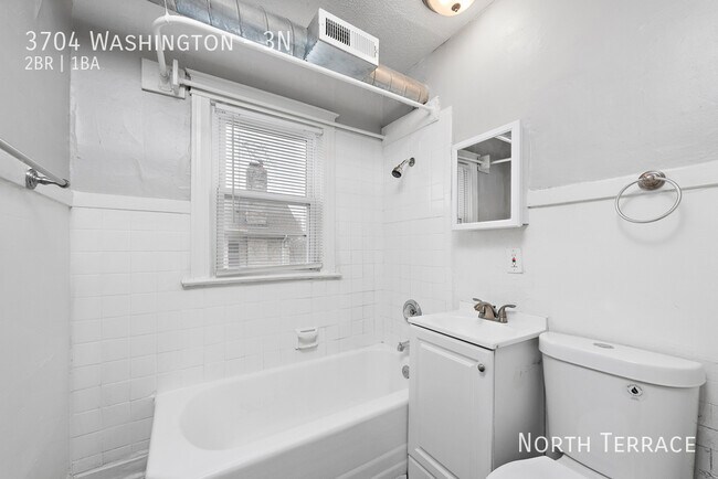 Building Photo - 3704 Washington-3N