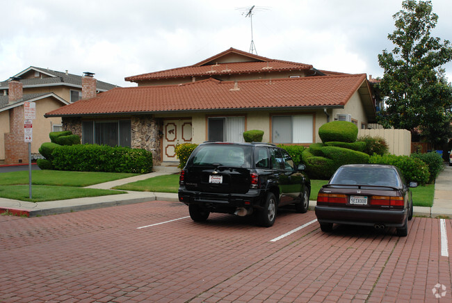 Building Photo - 511 Granger Ter