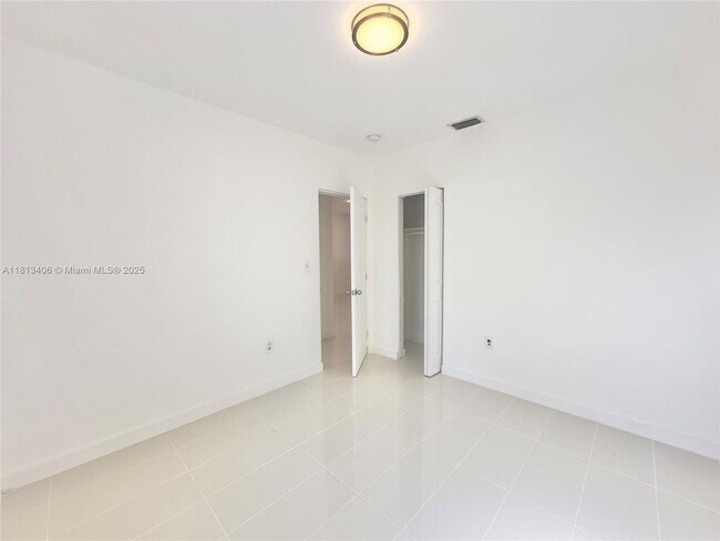Building Photo - 1841 NW 55th St