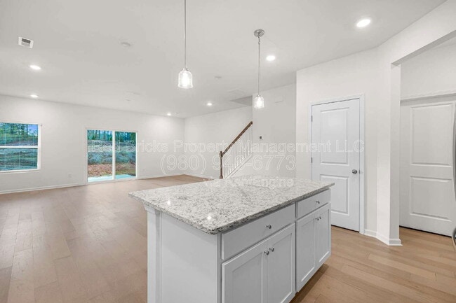 Building Photo - 240 Harpers Run Ln