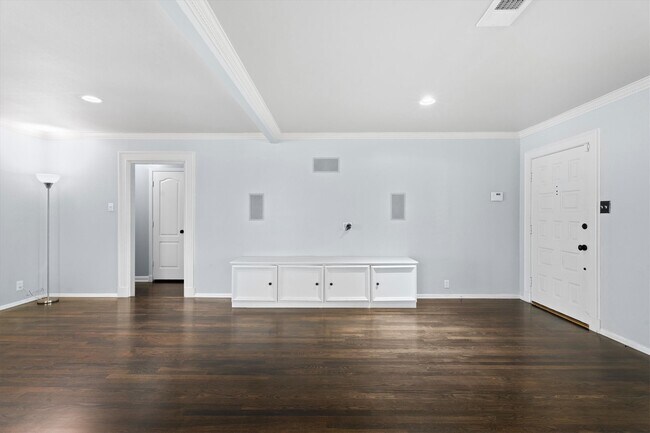 Building Photo - 1328 Bingle Rd