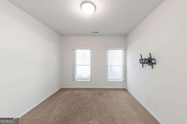 Building Photo - 3625 Hawthorne Terrace