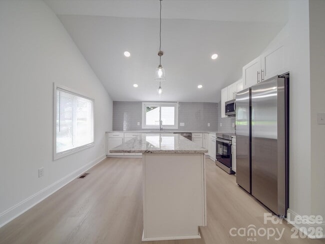 Building Photo - 1012 Wood St