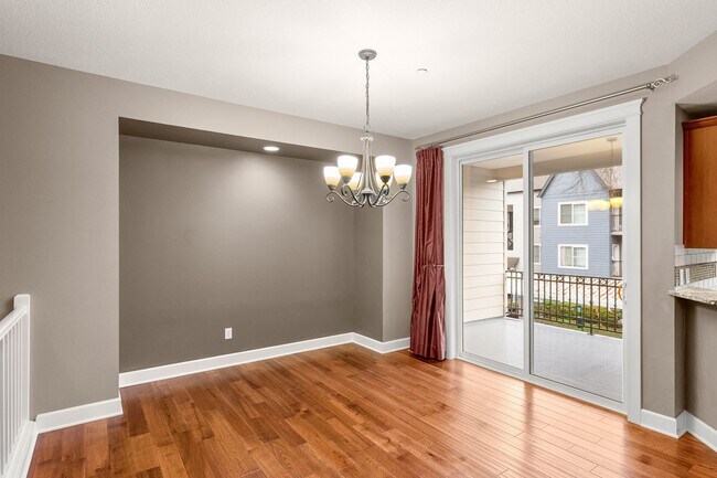 Building Photo - Luxury 3-bedroom, 3.5 Bath Row Home for Rent in Villebois Village Center