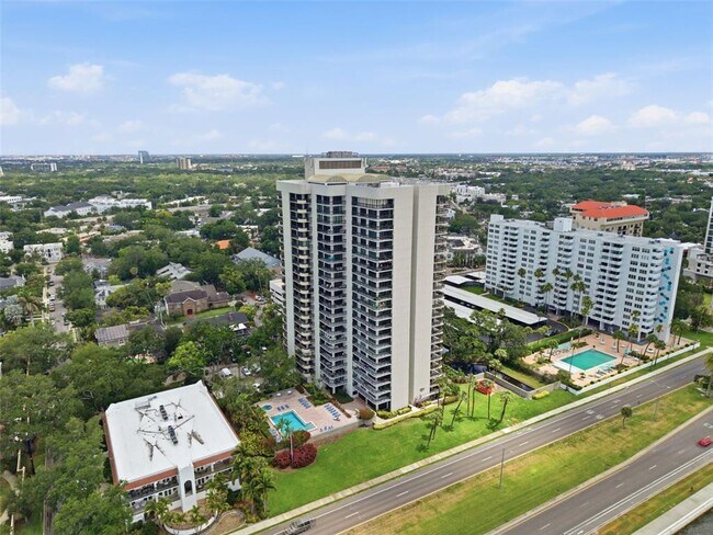 Building Photo - 2413 Bayshore Blvd