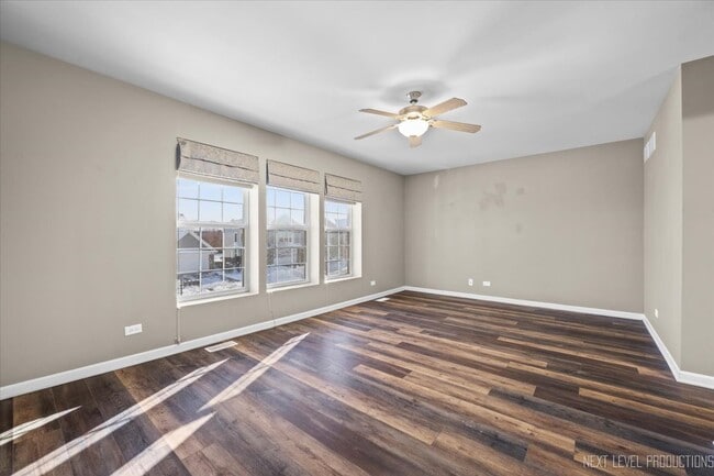 Building Photo - 643 Hawley Dr