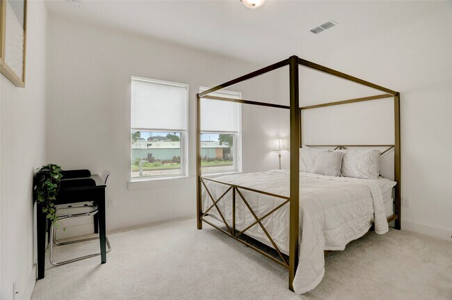 Building Photo - 3124 Somerset Levens Ln